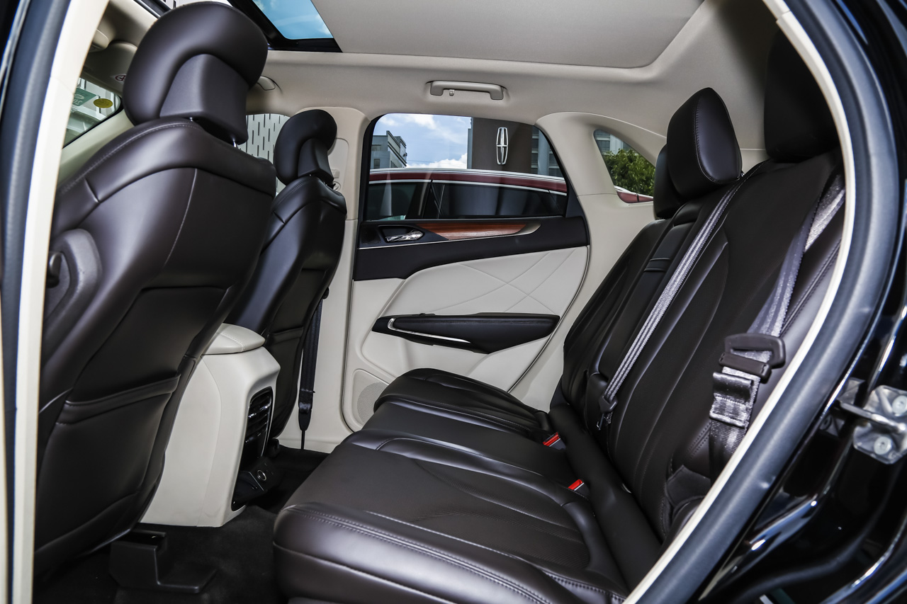 2016款林肯MKC 2.0T自动两驱尊雅版