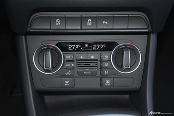 2018款奥迪Q3 30周年年型 30 TFSI时尚型