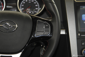 2017款黄海N3 2.5T手动两驱运动版JE4D25C