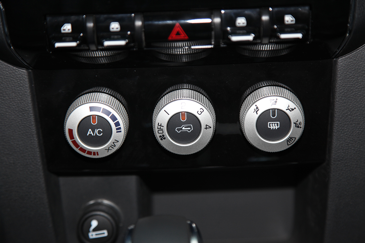 2016款北京BJ40L 2.3T自动四驱尊享版