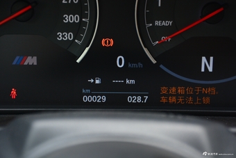 2017款宝马M4自动敞篷轿跑车