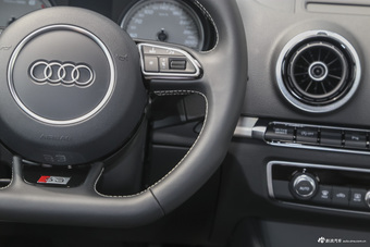 2017款奥迪S3 2.0T自动 Limousine