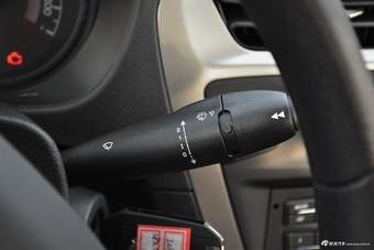 2016款标致301 1.6L手动舒适版 