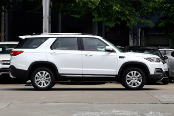 2017款长安CS95 2.0T自动两驱智远版