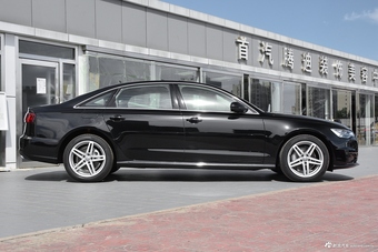 2018款奥迪A6L 2.5L自动30周年年型 30 FSI 风尚型