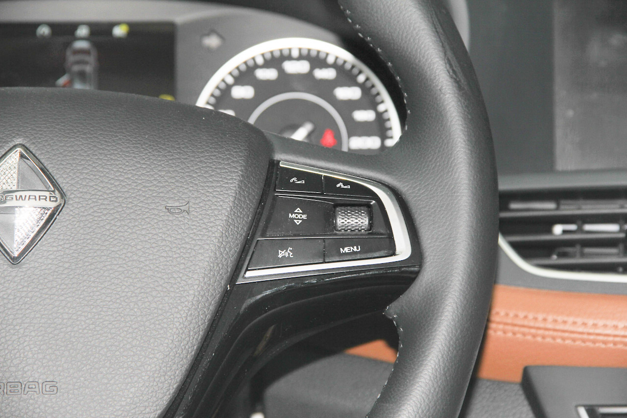 2016款宝沃BX7 2.0T自动四驱精英版28T