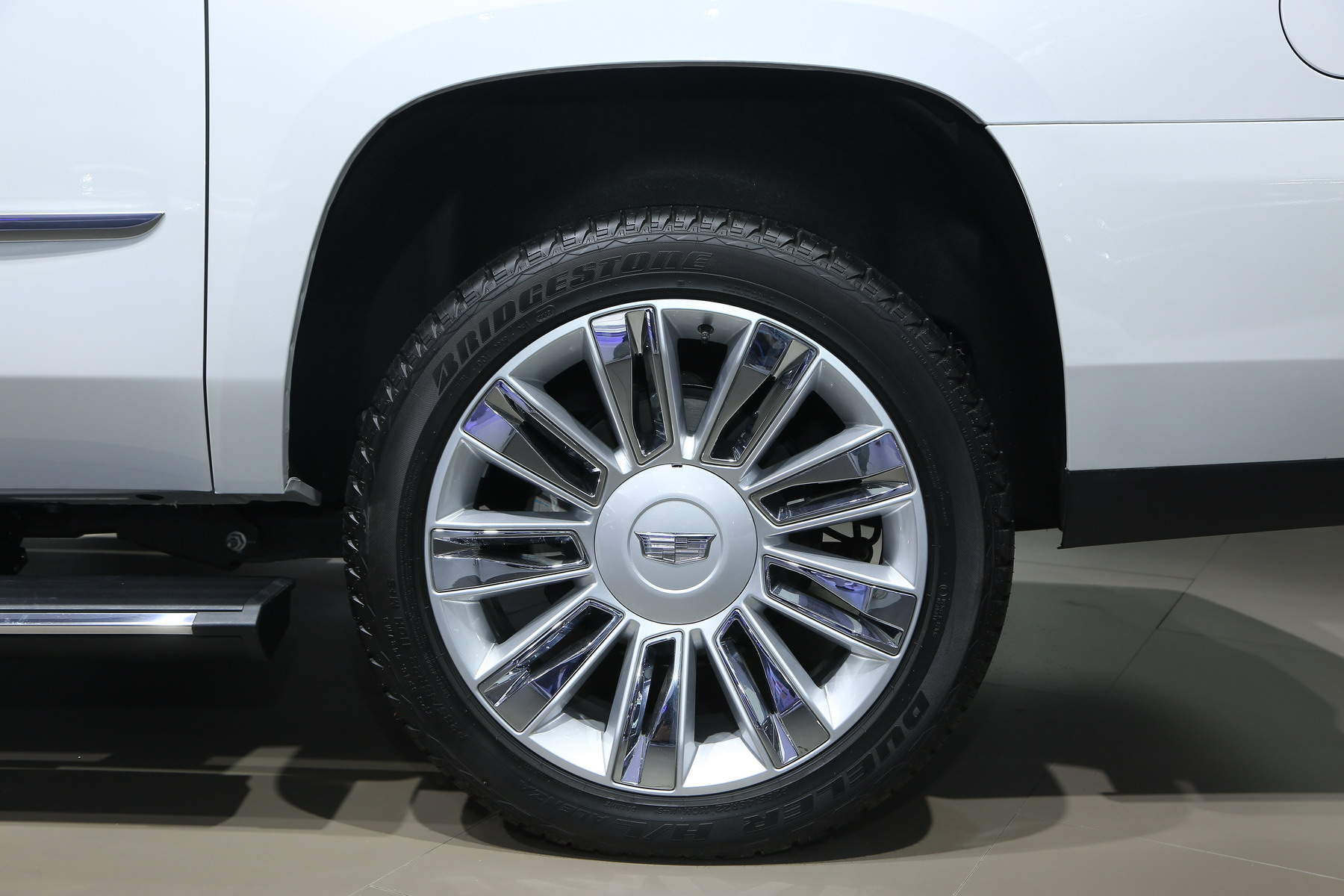 凯雷德 ESV 铂金版