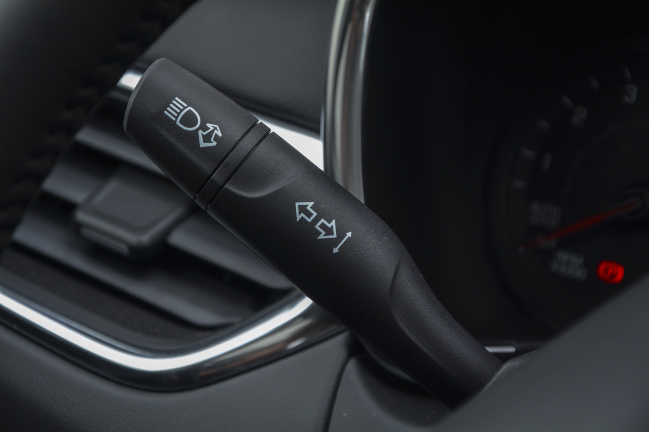 2017款探界者2.0T自动四驱拓界版550T