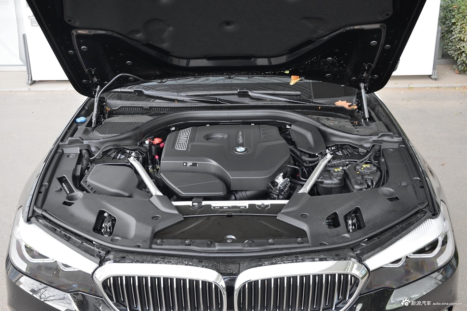 2019款宝马5系2.0T自动525Li 豪华套装