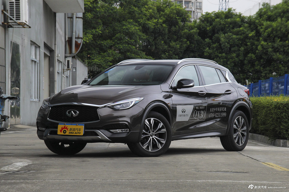 2017款英菲尼迪QX30 1.6T自动两驱运动版