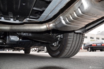 2016款奔驰E级2.0T自动E200L