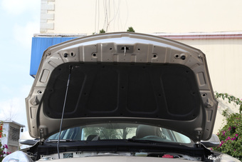 2017款海马福美来1.6L手动豪华型