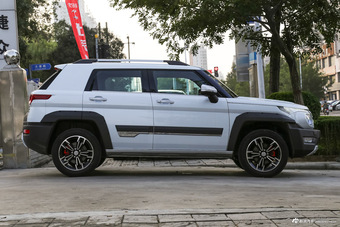 2016款北京BJ20 1.5T 自动CVT豪华型