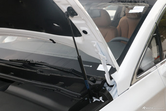 2018款比亚迪宋MAX 1.5T自动智联尊享型6座