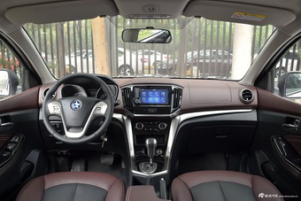 2016款启辰T70X 2.0L自动睿享运动版