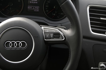 2016款奥迪Q3 1.4T自动30TFSI风尚型