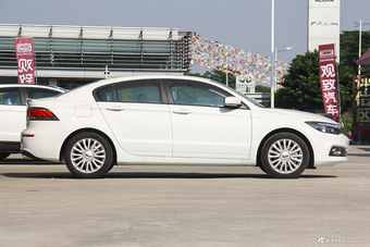 2016款观致3三厢1.6T自动致酷型