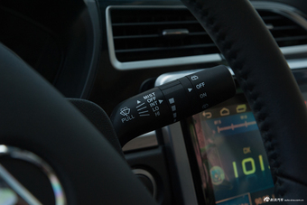 2018款海马S5青春版 1.6L自动旗舰定制版