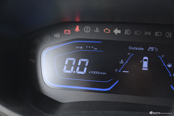 2017款长安欧尚A800 1.6L手动舒适型