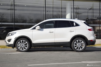 2017款林肯MKC 2.0T自动四驱尊雅版
