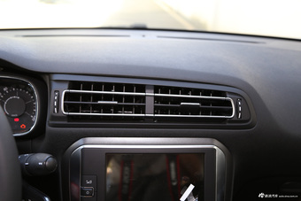 2016款雪铁龙C4世嘉1.2T自动 THP豪华型