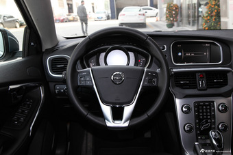 2018款沃尔沃V40 1.5T自动T3 智雅版