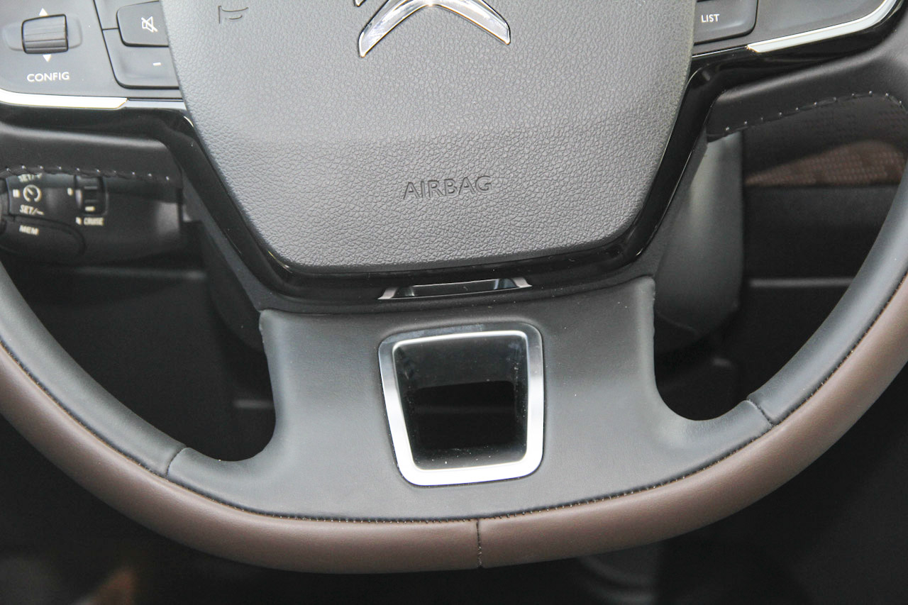 2017款雪铁龙C6 1.8T自动旗舰型