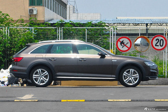 2017款奥迪A4 allroad 2.0T自动 45TFSI quattro时尚型
