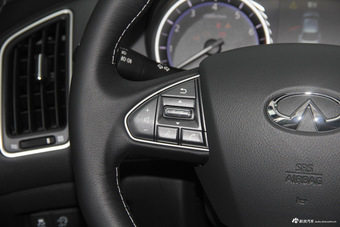 2016款英菲尼迪Q50L 2.0T自动舒适版