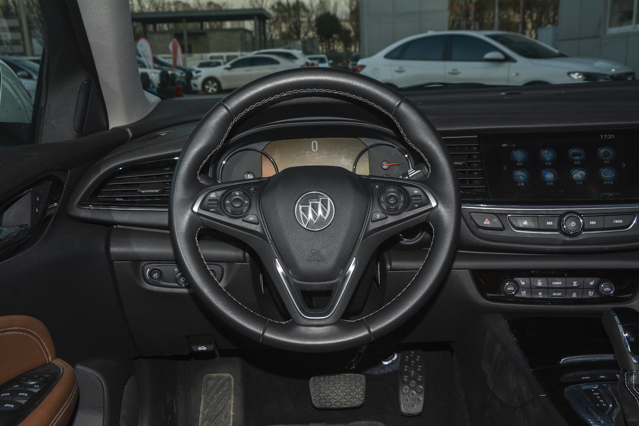 2017款君威1.5T自动尊贵型20T