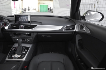 2018款奥迪A6L 2.0T自动30周年年型 35 TFSI 运动型