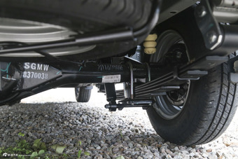 2012款五菱荣光1.5L加长标准型