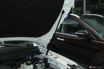 2016款驭胜S350 2.0T自动四驱汽油超豪华版7座