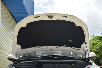 2016款北汽幻速S3 1.5L手动舒适型 朱鹭白