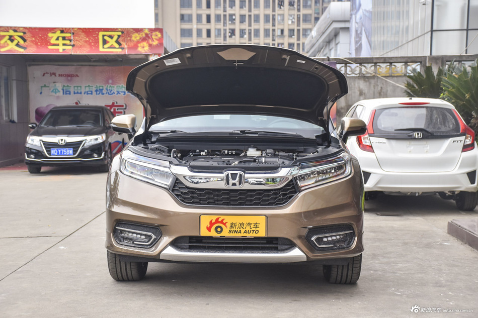 2017款冠道2.0T自动370TURBO两驱豪华版