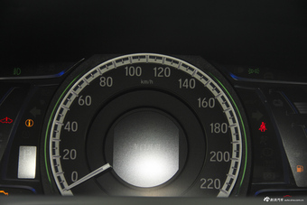 2016款雅阁混动2.0L自动锐领版