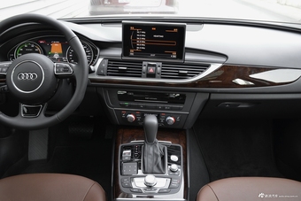 2018款奥迪A6L 40 e-tron