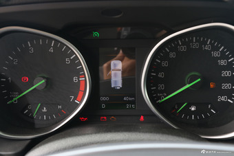 2018年北京BJ80 2.3T自动尊贵版