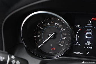 2018款捷豹XFL 2.0T自动200PS精英版