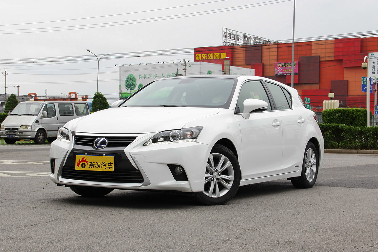 2014款雷克萨斯CT 1.8L自动200h舒适版双色