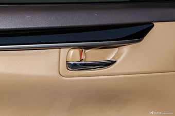 2015款雷克萨斯ES 2.5L自动300h舒适型