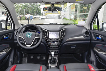 2016款长安CS15 1.5L手动尊贵版图片