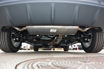 2017款众泰SR9 2.0T自动极致之路版