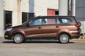 2017款北汽威旺 M50F 1.5L 手动豪华型 棕色