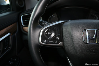 2017款CR-V 1.5T 240TURBO自动四驱尊耀版