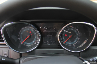 2016款迈威1.5L自动智享型