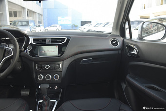 2016款中华V3 1.5L自动智能型