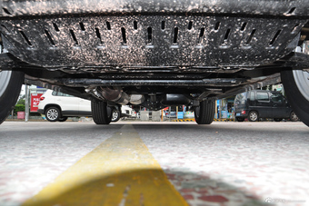 2016款北汽幻速S3L 1.5L手动尊享型