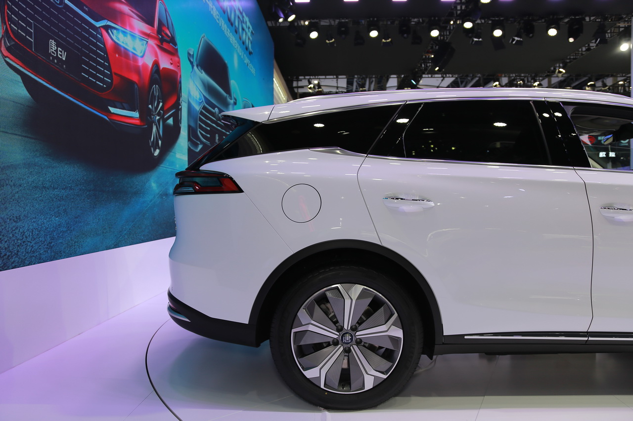 2018广州车展实拍：比亚迪唐新能源