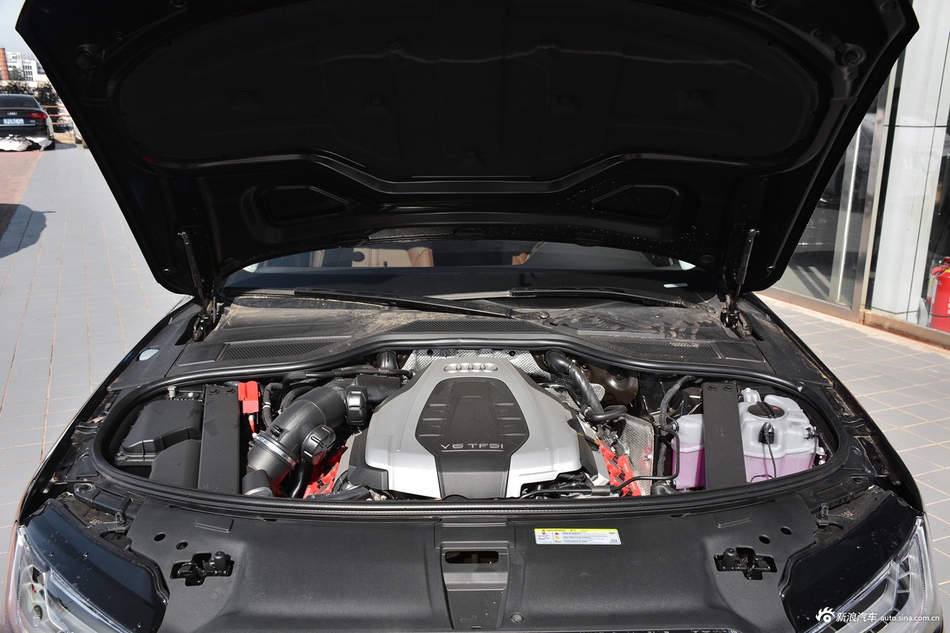 2017款奥迪A8L 45 TFSI quattro领先精英版